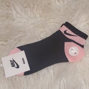 womens nike socks sale